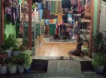 indonesia/east-nusa-tenggara/shop/asri-souvenir-shop