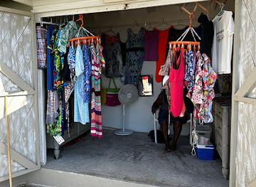 antigua-and-barbuda/indian-town-point/shop/dotsy-s