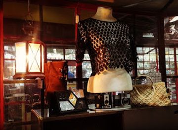 trinidad-and-tobago/maracas-bay/shop/the-burg-vintage-shop