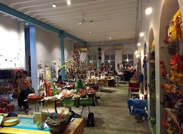 myanmar-burma/yangon/hlaing/shop/hla-day