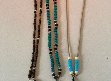 michigan/tahquamenon-falls-state-park/shop/lone-wolf-gifts