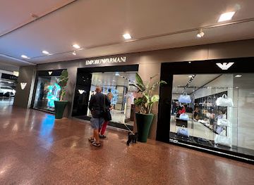 italy/bologna/shop/emporio-armani-bologna-store