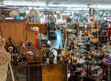 florida/sarasota/shop/scavengers-marketplace-srq