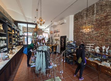 maine/greater-portland-and-casco-bay/shop/the-lady-in-the-moon
