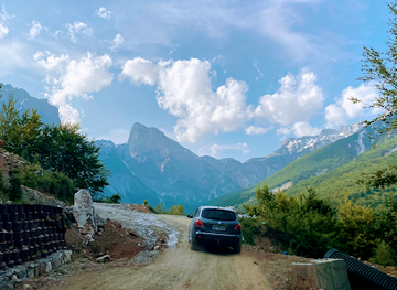 albania/shkodra-highlands/shop/rental-car-shkodra