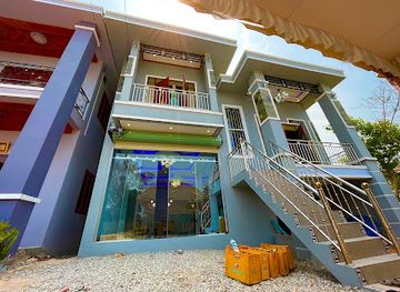 laos/sainyabuli-province/shop/lv-shop