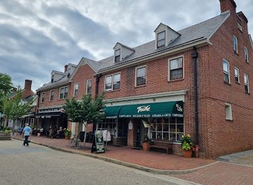 virginia/williamsburg/shop/campus-shop