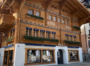 switzerland/gstaad/shop/prada-gstaad