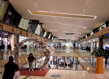 spain/zaragoza/shop/puerto-venecia