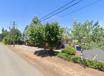 oregon/hood-river/shop/basement-thrift-store