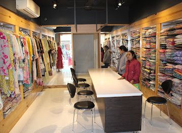 india/gwalior/shop/kothari-sons-best-chanderi-saree-showroom-indo-western-dresses-lehenga-shop-in-gwalior