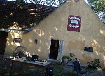 denmark/mon/shop/lundevang-gardbutik