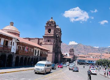 peru/colca-canyon-trek/shop/ekekos-san-blas-art-colors