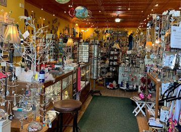 wisconsin/menominee-reservation/shop/trends-traditions