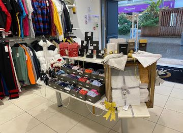 france/vendée-coast/shop/a-l-ombre-des-marques-la-roche-sur-yon