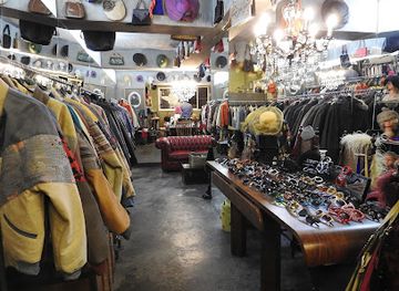 turkiye/istanbul/beyoglu/shop/public-vintage