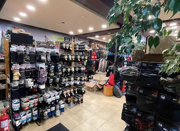 greece/mount-olympus/shop/peak-store-by-georgiadis