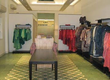 india/lucknow/hazratganj/shop/anokhi