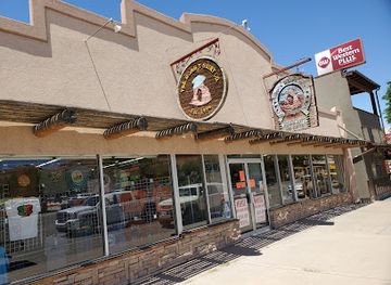 utah/arches-national-park/shop/moab-t-shirt-co