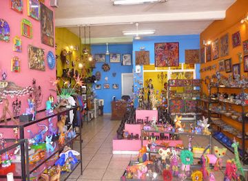 mexico/puerto-vallarta/hotel-zone/shop/peyote-people