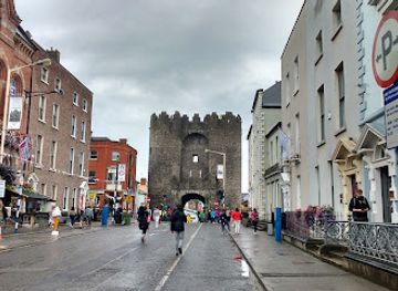 ireland/county-louth/shop/laurence-shopping-centre