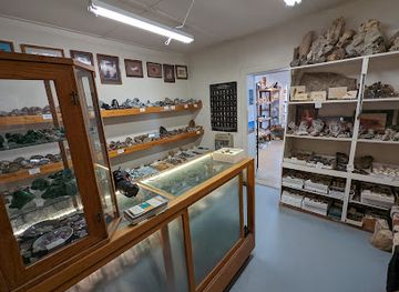 texas/big-bend-country/shop/moonlight-gemstones