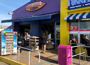 california/santa-monica/shop/pier-gear