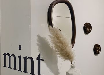 switzerland/bern/altstadt/shop/mint