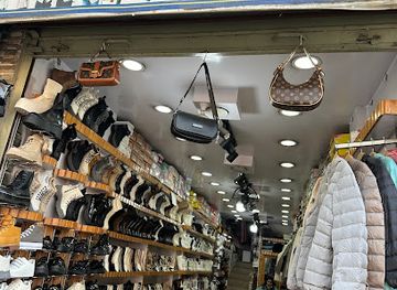 nepal/kathmandu/shop/unique-store-boudha