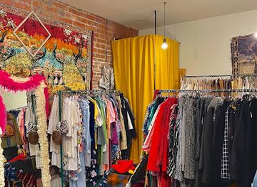 georgia/tbilisi/vera/shop/vintylator-vintage-shop