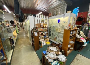 california/san-fernando-valley/shop/sherman-oaks-antique-mall