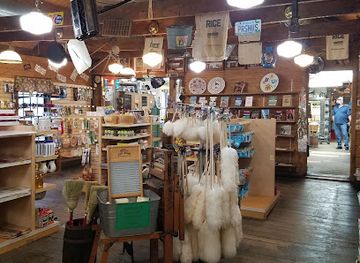 ohio/punderson-state-park/shop/end-of-the-commons-general-store