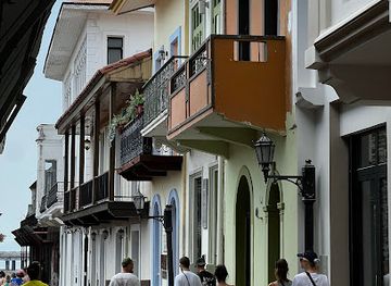 panama/gamboa/shop/karavan-gallery