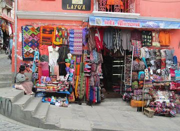 bolivia/andean-valleys/shop/inti-illimani