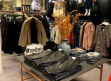 sweden/lindvallen/shop/fashion-onflow