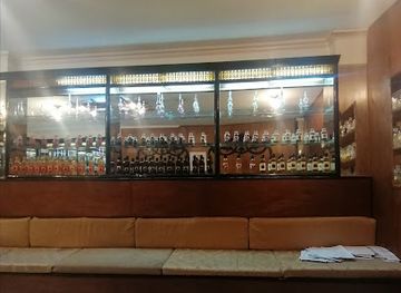 egypt/luxor/karnak/shop/cleopatra-perfume-oils-palace