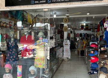 colombia/leticia/shop/m-o-o-n