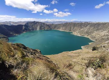 ecuador/quilotoa-crater-lake/shop/viewpoint-quilotoa-lake