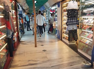 india/mumbai/shop/heera-panna-shopping-centre