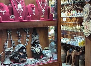 oman/nizwa/shop/makahil-silver