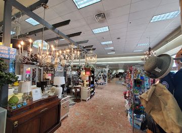 florida/treasure-coast/shop/wildwood-antique-mall-of-vero-beach