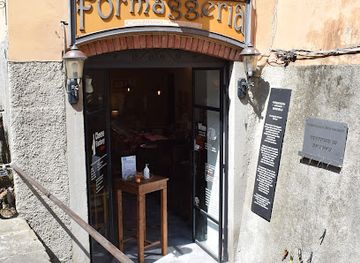 italy/garfagnana/shop/marovelli-formaggeria