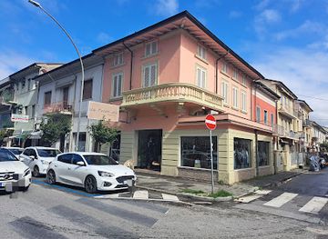 italy/versilia/shop/via-fratti-642-abbigliamento-uomo-donna