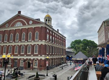 massachusetts/boston/shop/faneuil-hall-marketplace