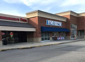 north-carolina/greenville/shop/university-commons-greenville