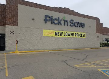 wisconsin/oshkosh/shop/fairacres-shopping-center