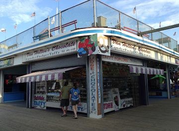 new-jersey/seaside-heights/shop/van-holten-s-sweet-shop