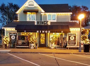 iowa/des-moines/shop/hinge
