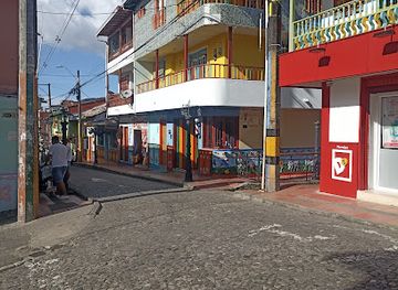 colombia/guatape/shop/beauty-shop-guatape
