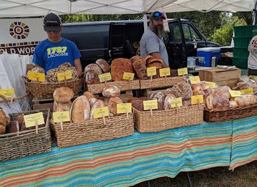 delaware/cape-henlopen-state-park/shop/historic-lewes-farmers-market